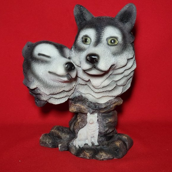 Sculpted 2 Grey Wolf Head Bust Engraved 3 Wolves Figurine Statue Figure - Picture 12 of 12